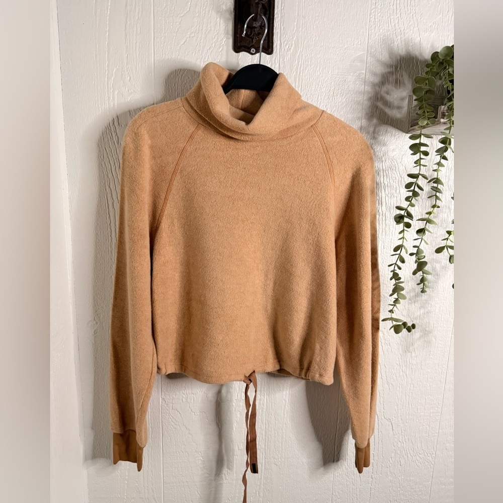 FUNNEL NECK Pullover NWOT mushroom